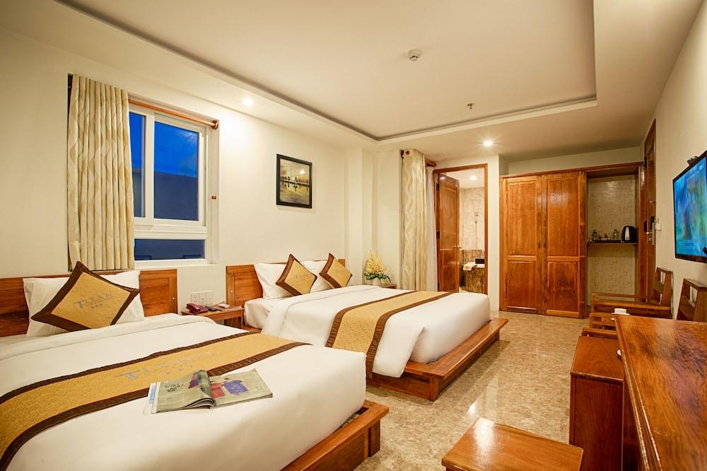 Titan Hotel Da Nang Zewnętrze zdjęcie
