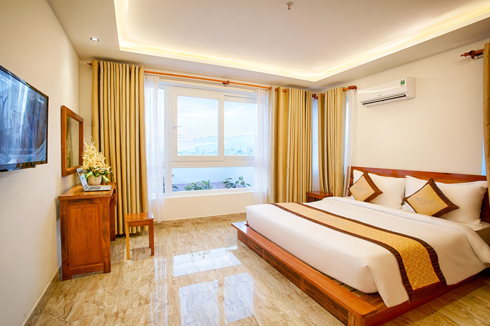 Titan Hotel Da Nang Zewnętrze zdjęcie